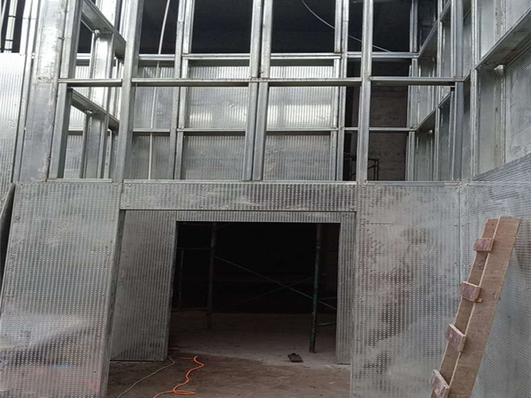 61b985baeace5.jpg 01.jpg